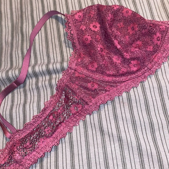 Lace Bra - Picture 2 of 5